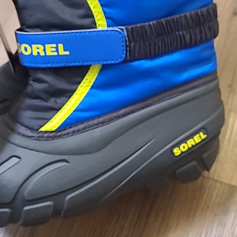 Sorel Black‎ and Blue Snow Boots with Yellow Accents unisex new
